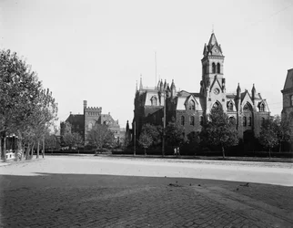 Pennsylvaniai Egyetem, Főépület és Könyvtár, Philadelphia, Pennsylvania, 1900 körül